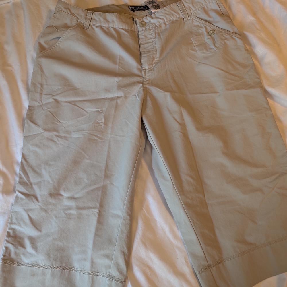 Columbia Tan Capris Relaxed Cotton-Blend